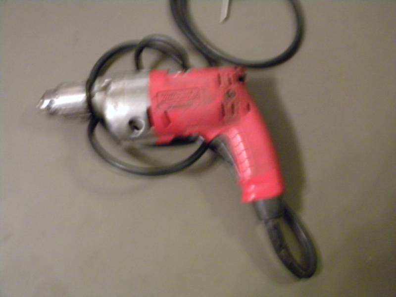 lot 59 image: Milwaukee 12 Magnum Holeshooter