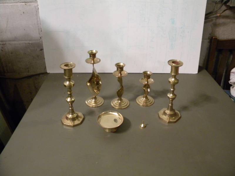 lot 65 image: Brass Items