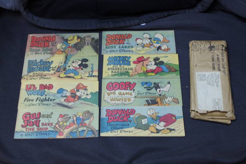 lot 16 image: Walt Disneys Comic Books #C1 Through #C8