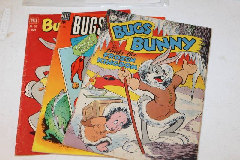 lot 145 image: Dell Bugs Bunny Comic Books - #164 Finds The Frozen Kingdom, #217 Court Jester, #376 The Magic Sneeze