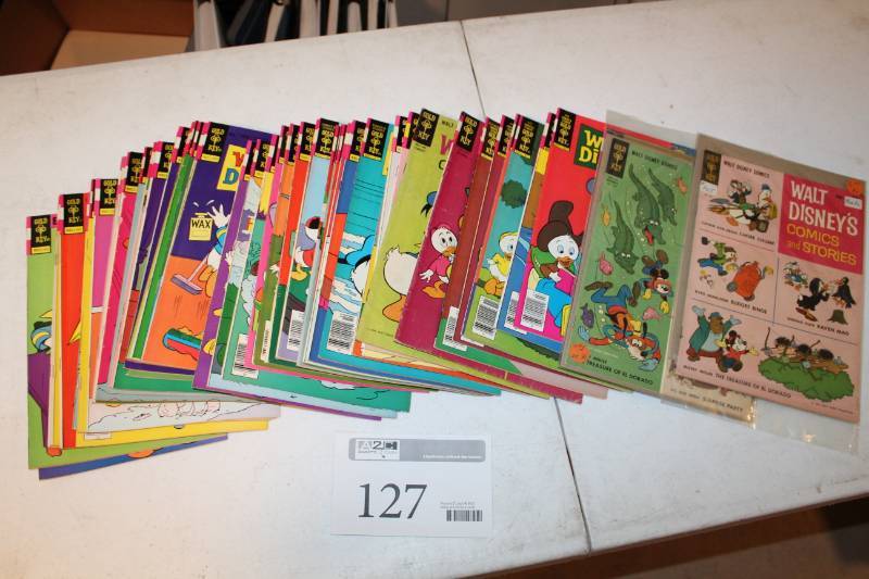 lot 127 image: Gold Key Walt Disneys Comics and Stories Comic Books