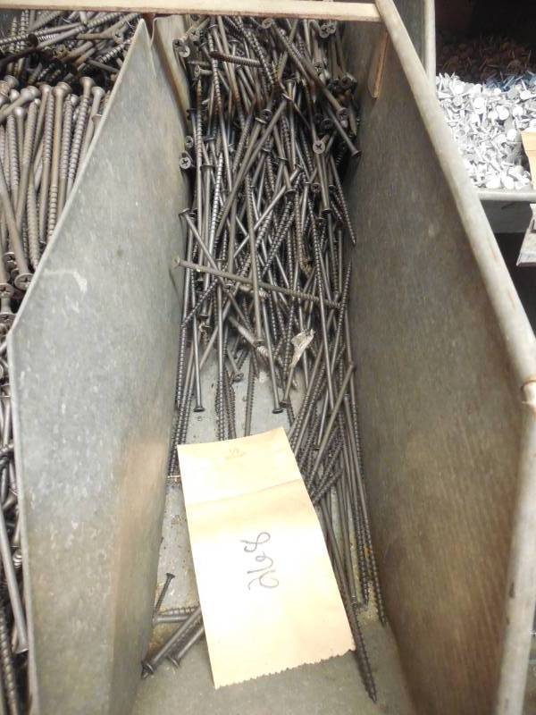 6 DRYWALL SCREWS