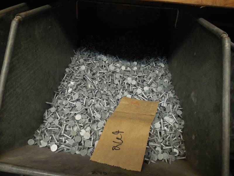 34 ROOFING NAILS