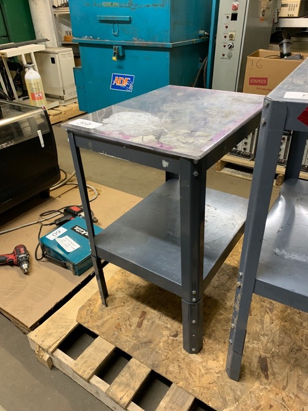 lot 59 image: Metal shop stand