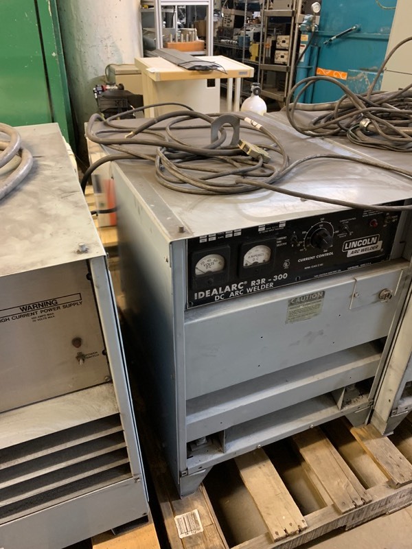 lot 66 image: 300 amp welder
