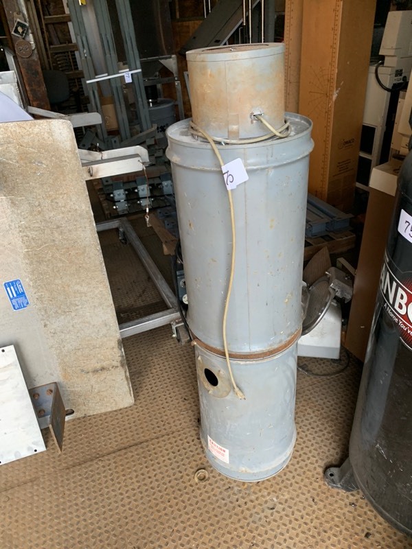 lot 76 image: Dust collector