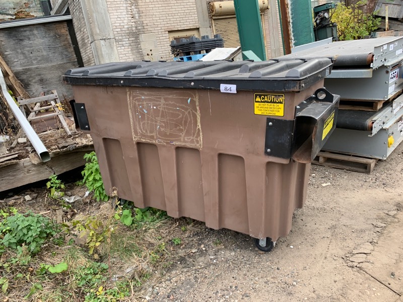 lot 84 image: Large dumpster