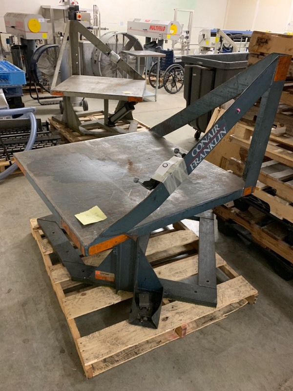 lot 10 image: Pallet  gaylord tilting table