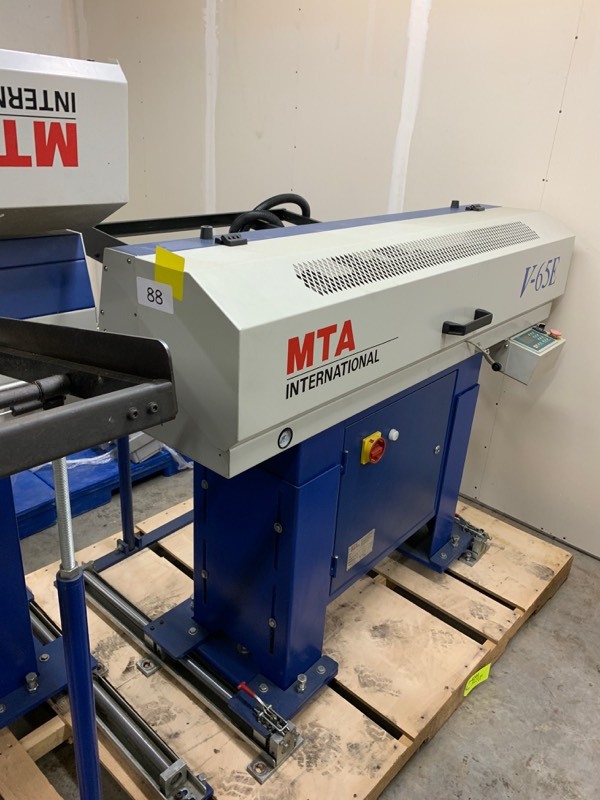 lot 88 image: Hydraulic bar feeder