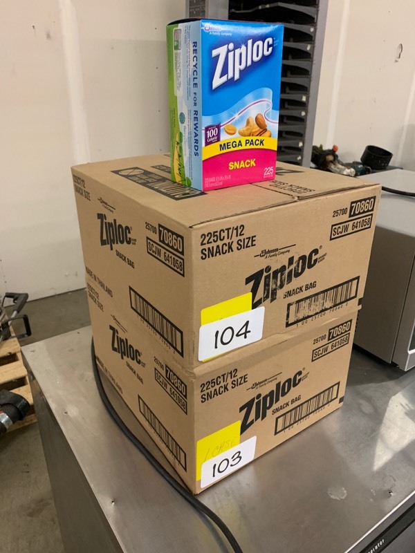 lot 103 image: 1 case of Ziploc bags