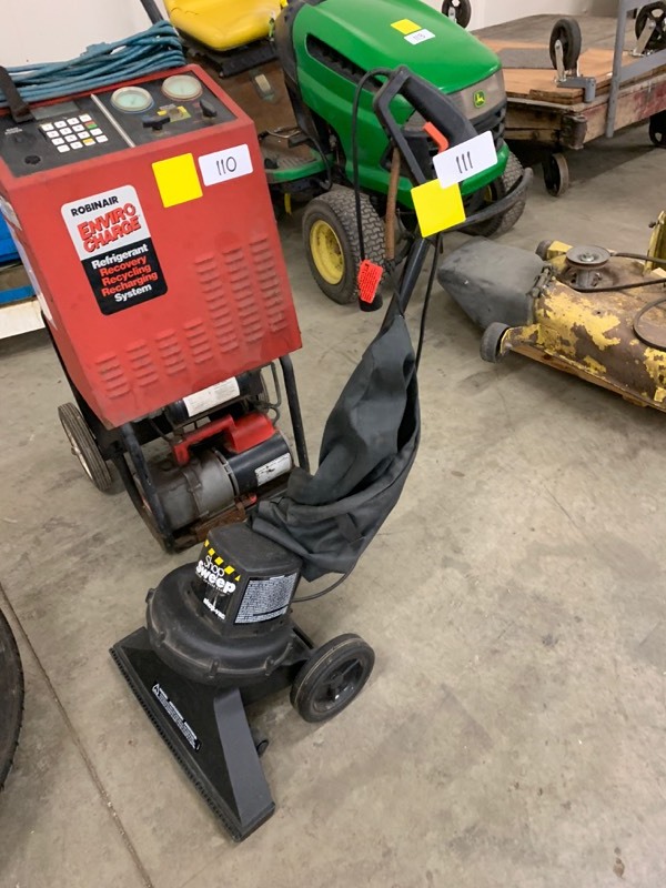 lot 111 image: Electric sweeper vac
