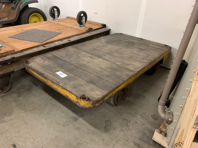 lot 117 image: Warehouse flat cart
