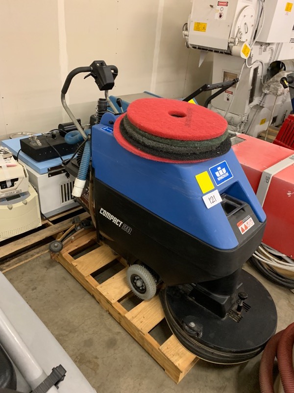 lot 121 image: Floor cleaner