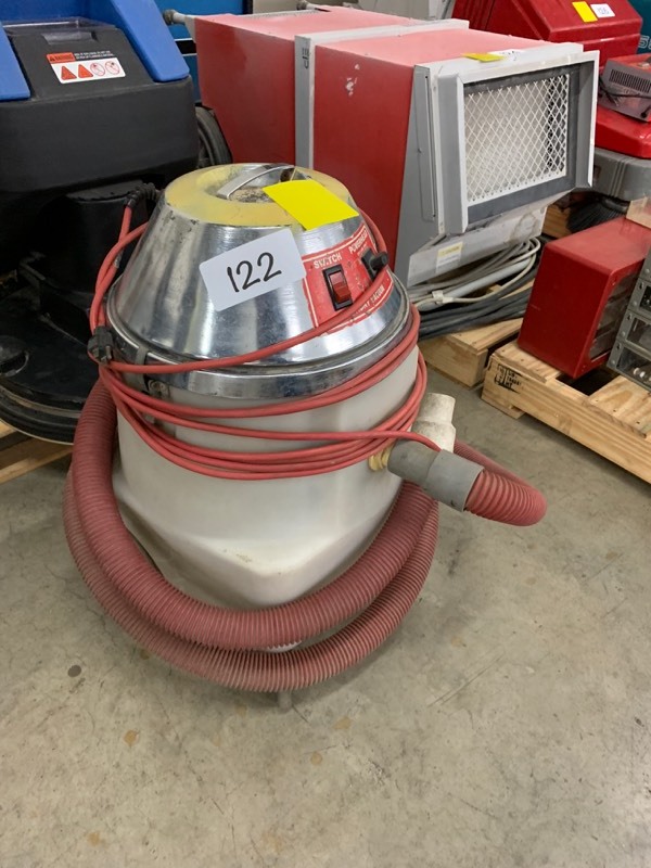 lot 122 image: Shop vac