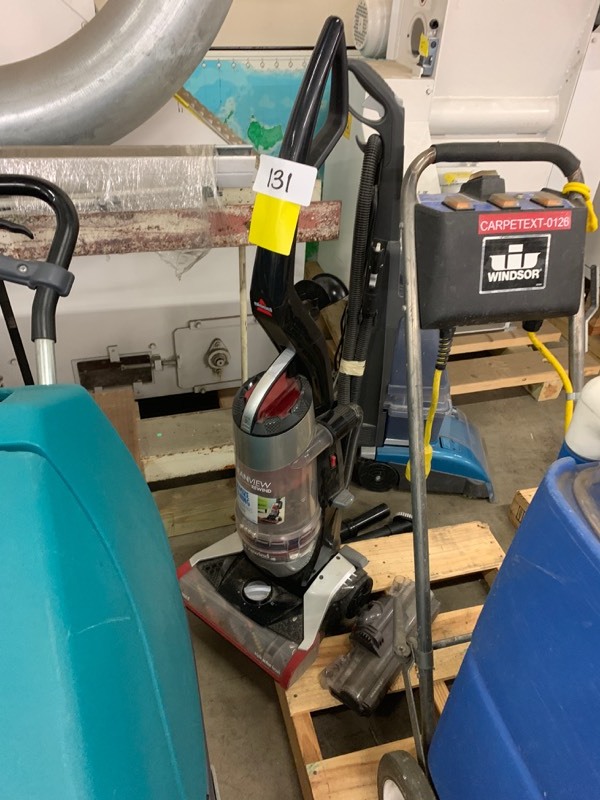 lot 131 image: Vacuum cleaner