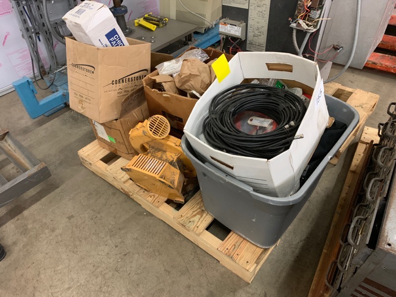 lot 155 image: Pallet of electrical