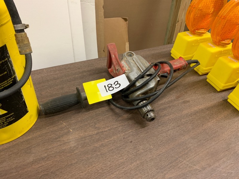 lot 183 image: Power drill