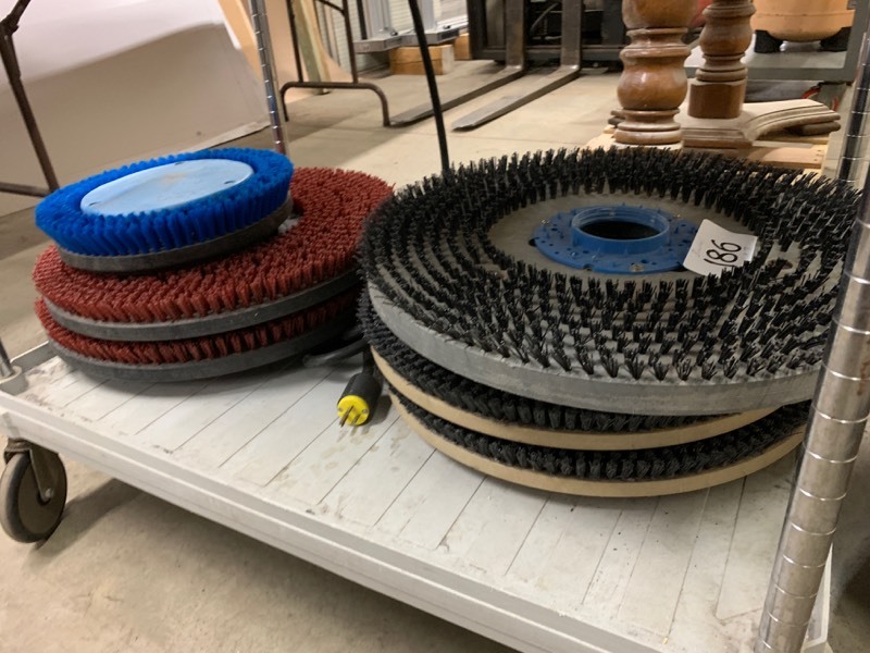 lot 186 image: Floor cleaner attachments