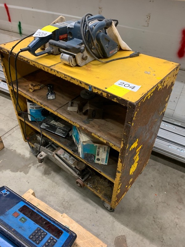lot 204 image: Metal shop cart w misc.