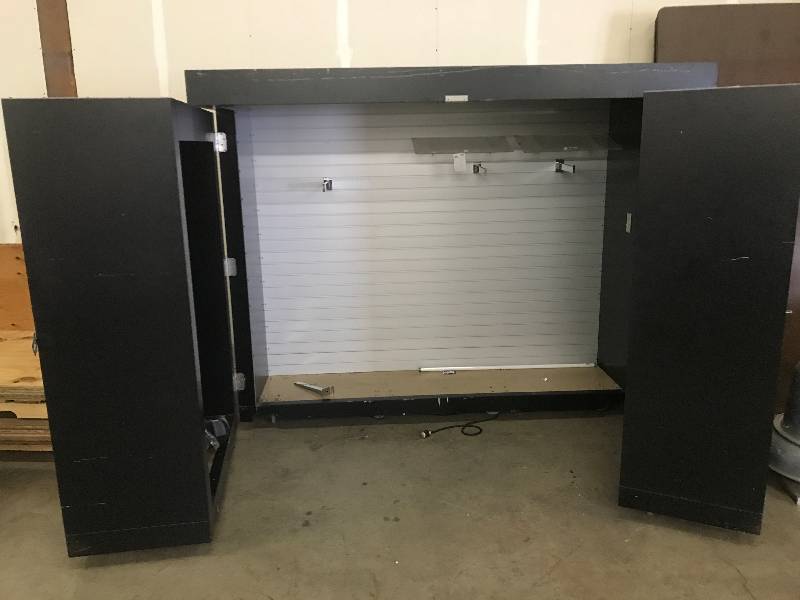 lot 157 image: TRADE SHOW CABINET  SHOP