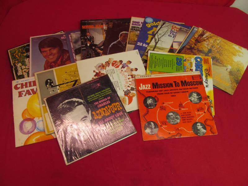 lot 4 image: record albums