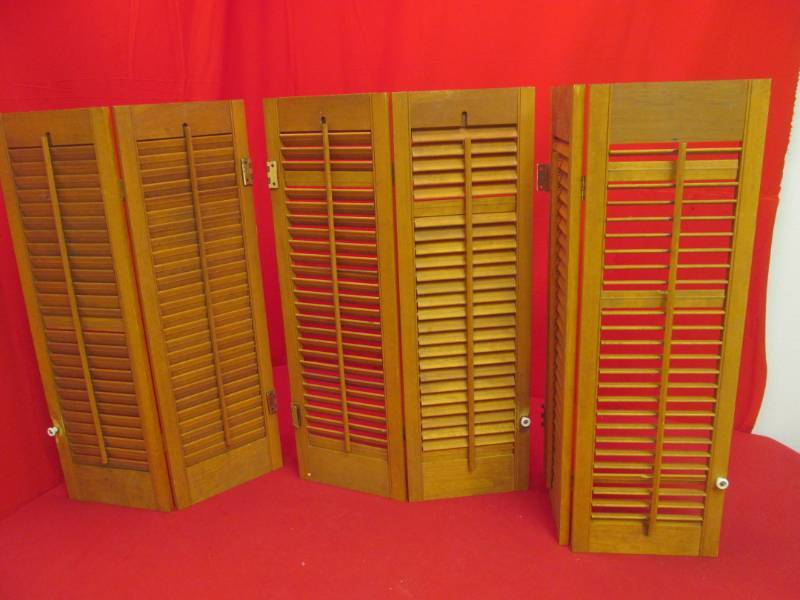 lot 5 image: wood shutters