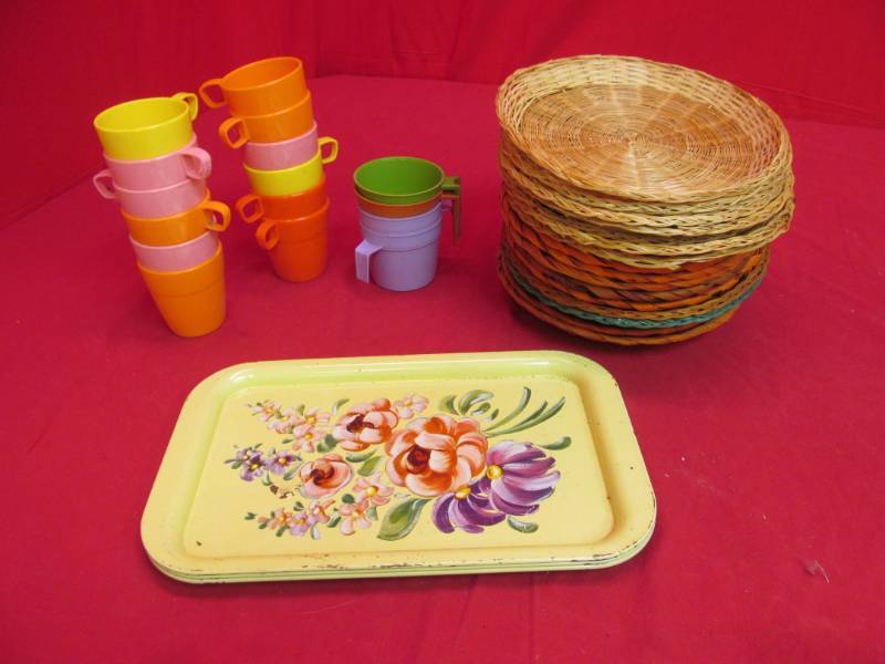 lot 6 image: picniccamping dishes