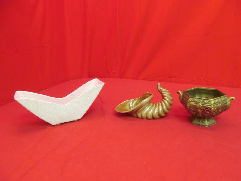 lot 17 image: planters
