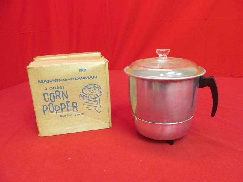 lot 19 image: Manning Bowman corn popper