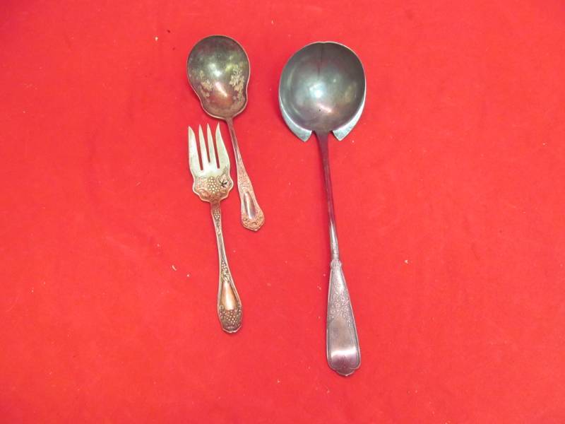 lot 42 image: vintage William Rogers co. spoons