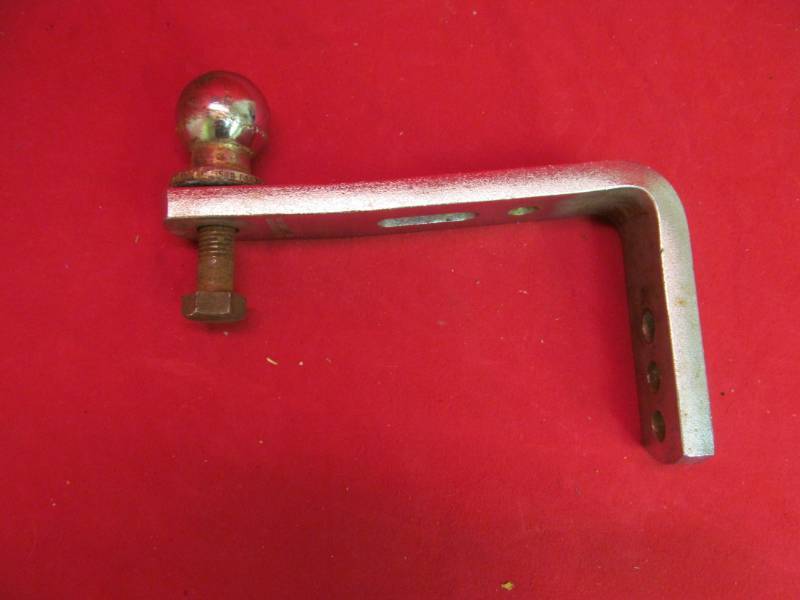 lot 46 image: bumper hitch