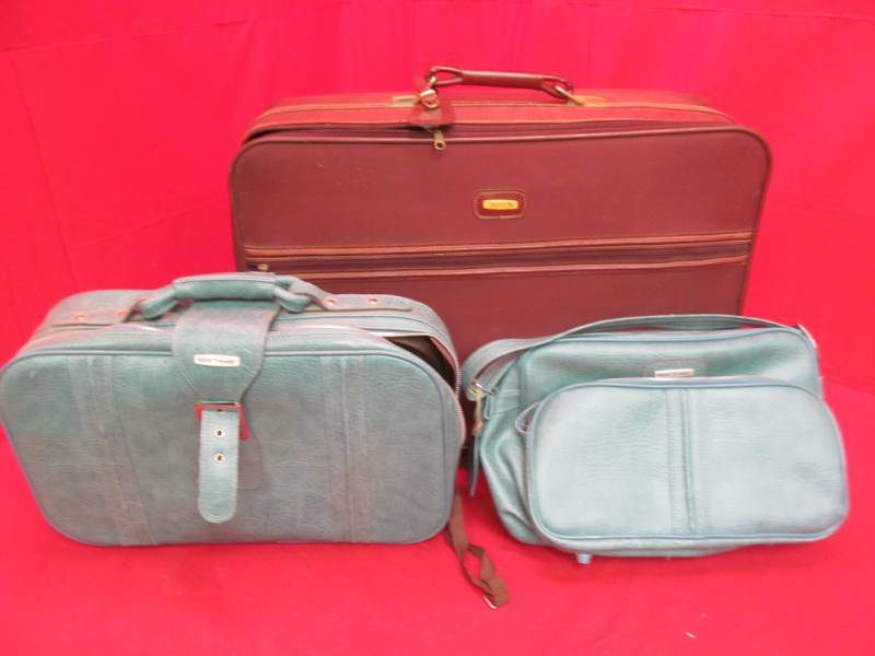 lot 78 image: luggage