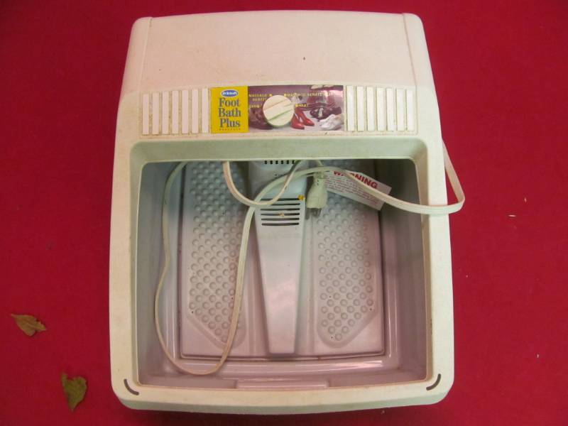 lot 88 image: Dr Scholls foot massage