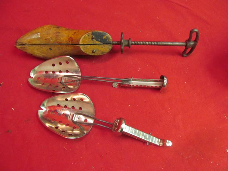 lot 124 image: vintage shoe stretchers