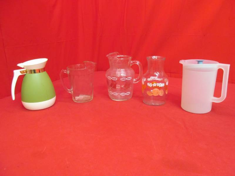 lot 129 image: pitchers, coffee server
