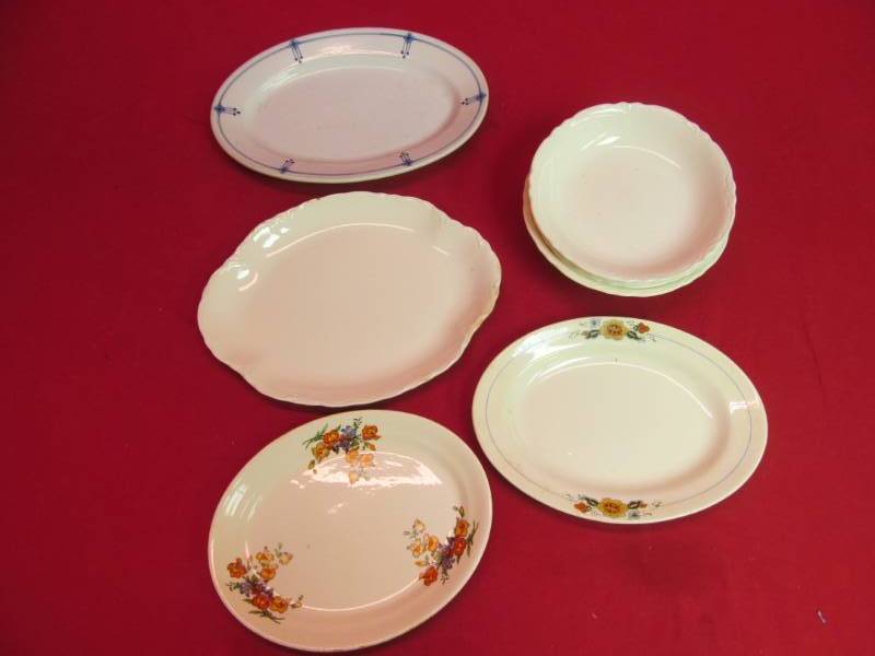 lot 140 image: vintage platters