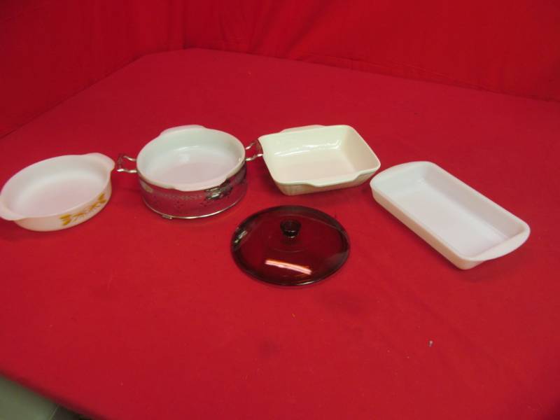 lot 142 image: casserole dishes