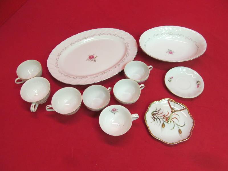 lot 145 image: glassware