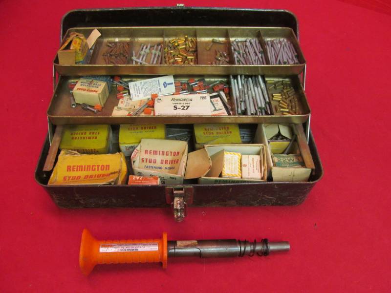 lot 154 image: Remington power tool. Tool box. Supplies