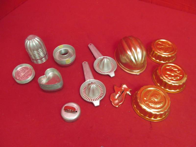 lot 175 image: bake molds