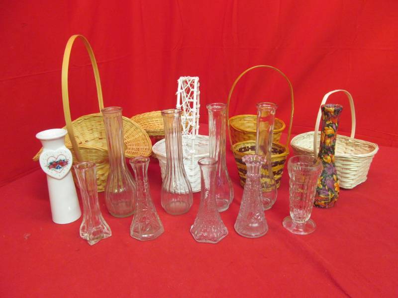 lot 181 image: vases, baskets