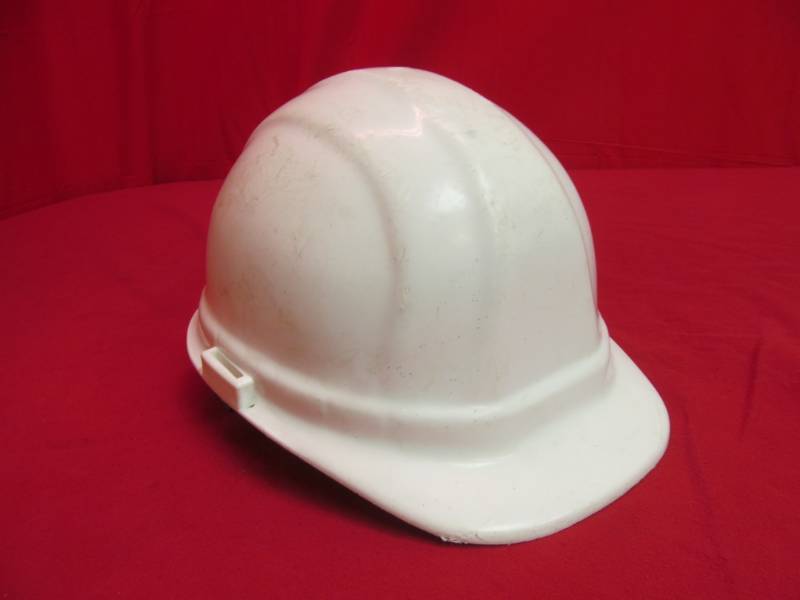 lot 4 image: Omega II safety helmet