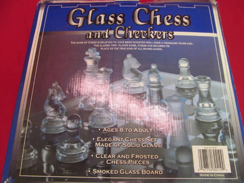 lot 9 image: chessboard