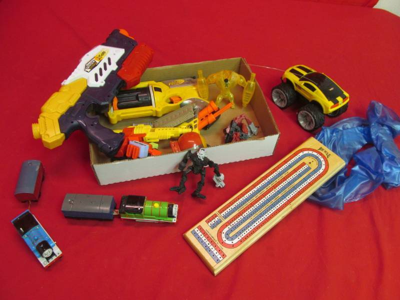 lot 11 image: toys