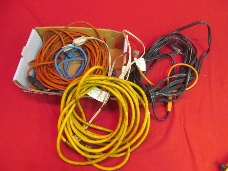 lot 19 image: extension cords