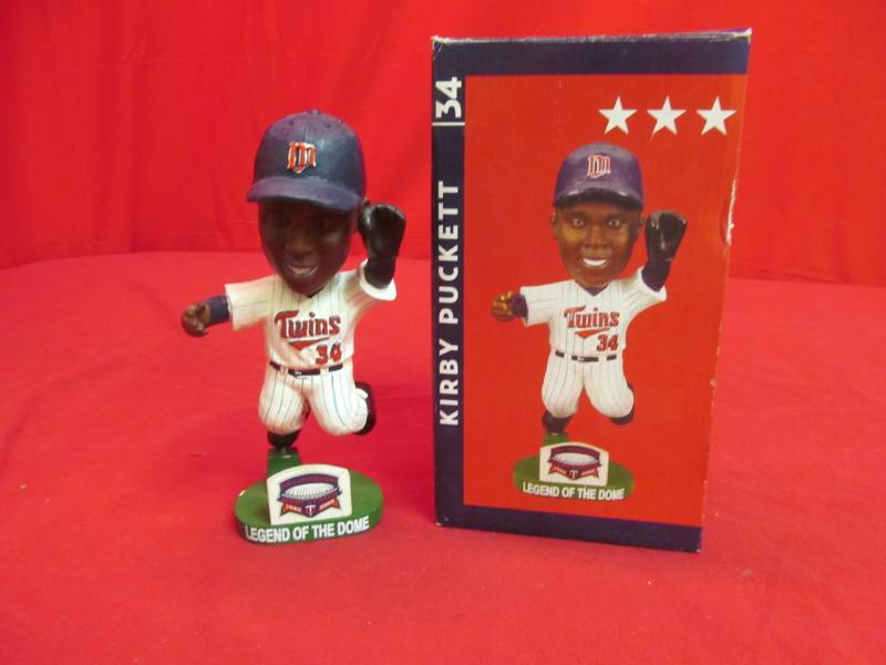 lot 22 image: Kirby Puckett Bobble head