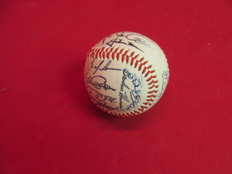 lot 23 image: Autographed baseball