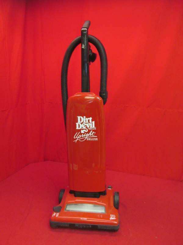 lot 36 image: dirt devil vacuum