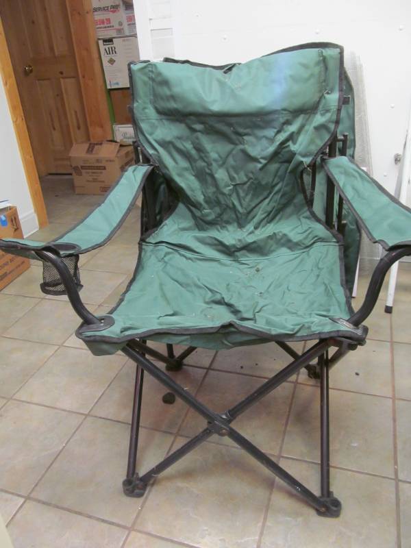 lot 43 image: umbrella camp chairs