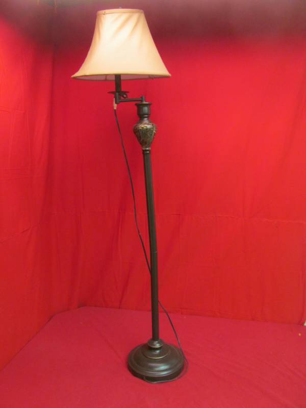 lot 60 image: floor lamp